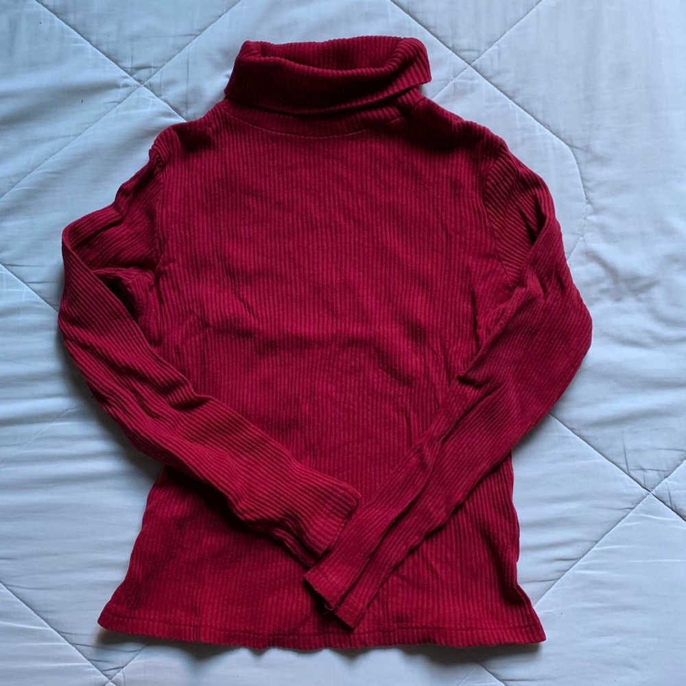 Women's ribbed bright red turtleneck top, size medium, brand New Woman Design